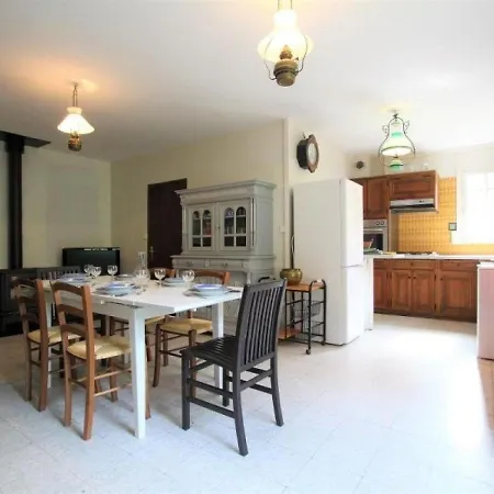 Holiday home Maison Familiale Avec Terrasse, Grand Terrain Et Proche De La Riviere - Alleyras, 6 Pers. - Fr-1-582-244 Alleyras