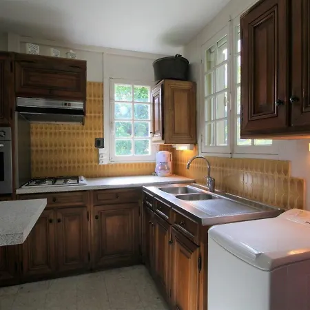 Maison Familiale Avec Terrasse, Grand Terrain Et Proche De La Riviere - Alleyras, 6 Pers. - Fr-1-582-244 Holiday home Alleyras