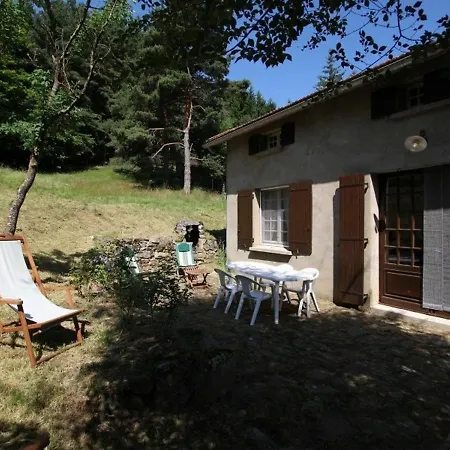 Holiday home Maison Familiale Avec Terrasse, Grand Terrain Et Proche De La Riviere - Alleyras, 6 Pers. - Fr-1-582-244 *